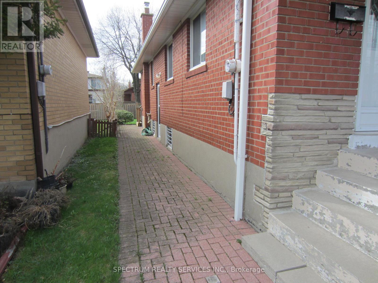 409 Patricia Avenue, Toronto, Ontario  M2R 2N1 - Photo 33 - C13029474