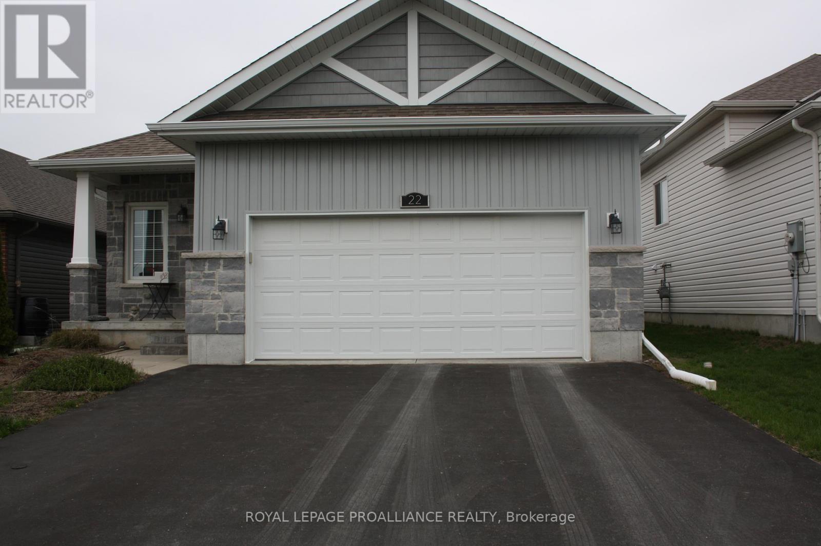 22 Walnut Crescent, Belleville, Ontario  K8N 0E4 - Photo 3 - X12842838