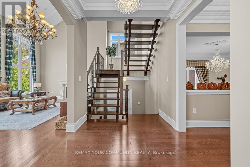 22 Longthorpe Court, Aurora, Ontario  L4G 0K4 - Photo 12 - N12737170