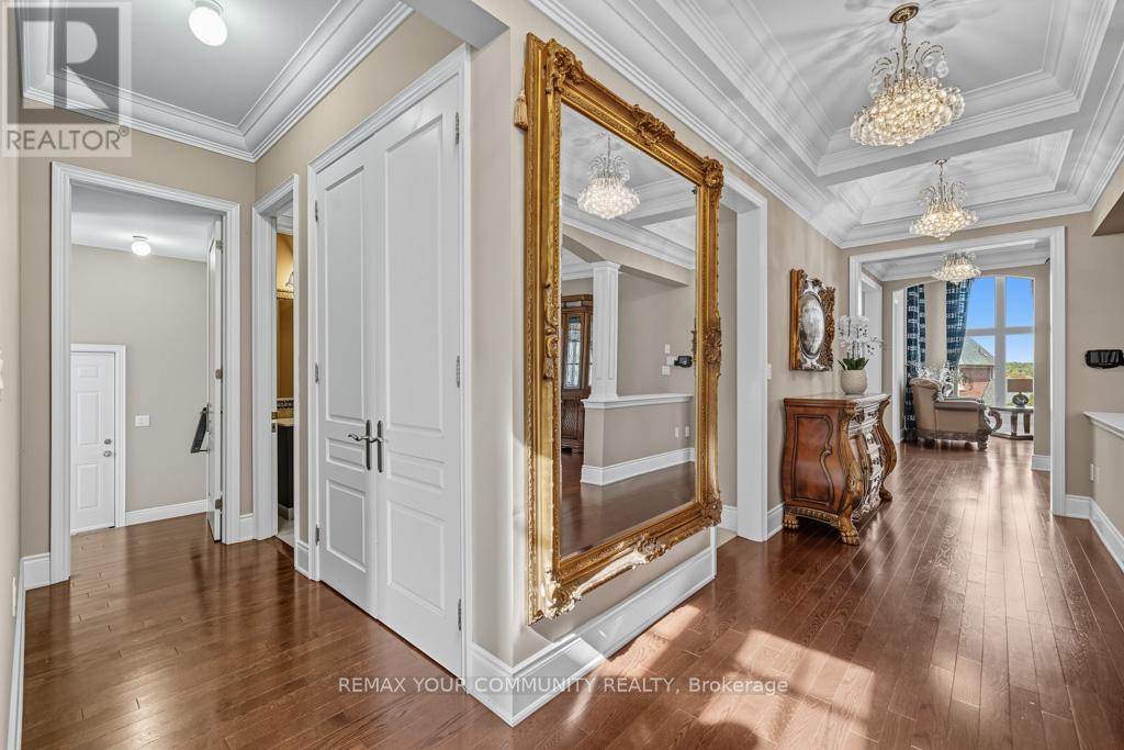 22 Longthorpe Court, Aurora, Ontario  L4G 0K4 - Photo 8 - N12737170