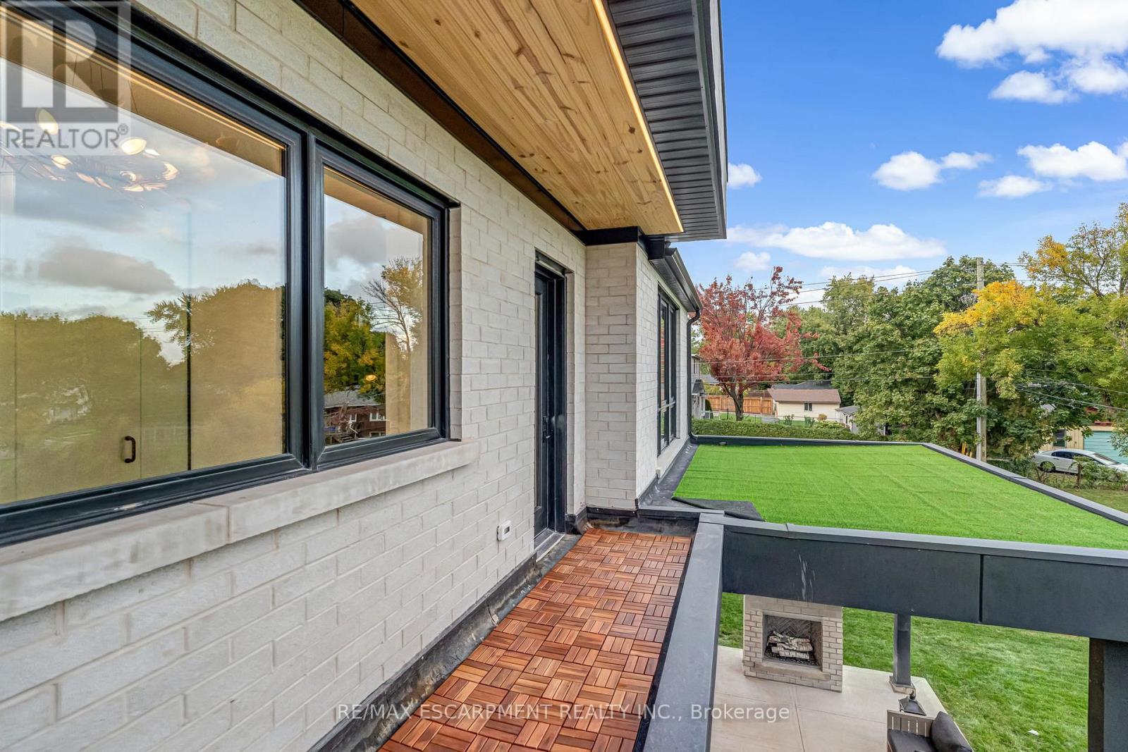 144 Mansfield Drive, Oakville, Ontario  L6H 1K4 - Photo 24 - W12783010