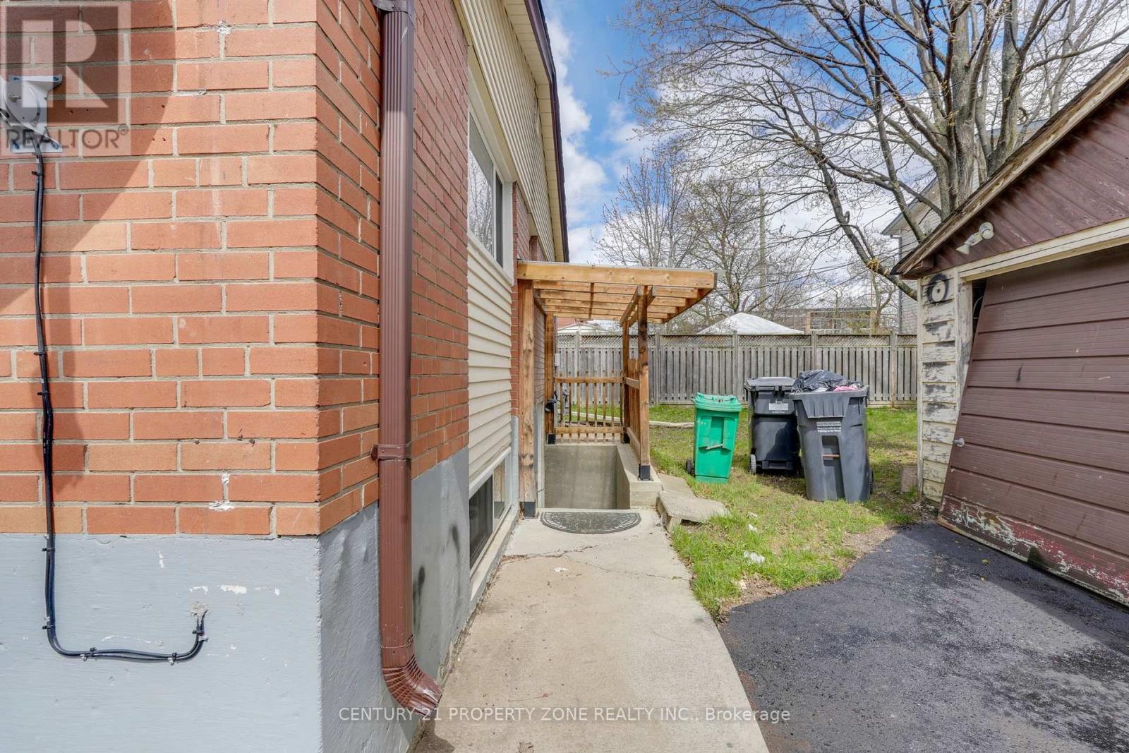 5 Hadrina Street, Brampton, Ontario  L6X 2J5 - Photo 36 - W13027166