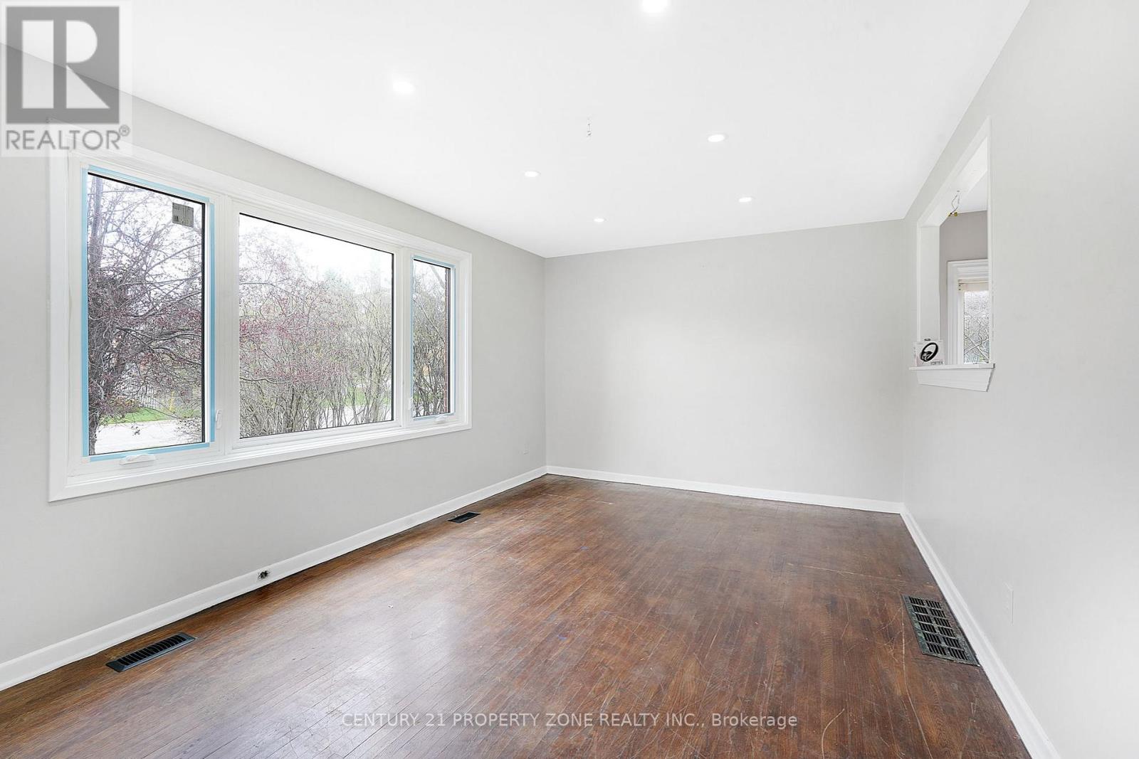 5 Hadrina Street, Brampton, Ontario  L6X 2J5 - Photo 9 - W13027166