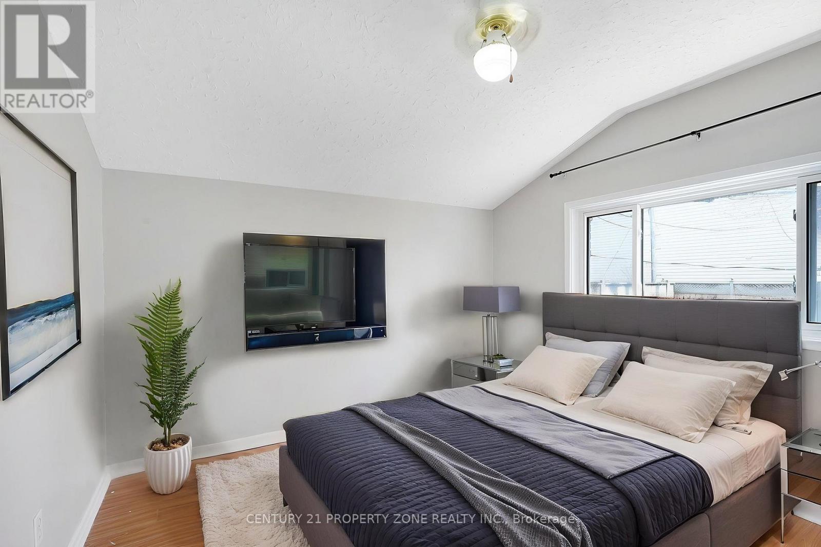 5 Hadrina Street, Brampton, Ontario  L6X 2J5 - Photo 17 - W13027166