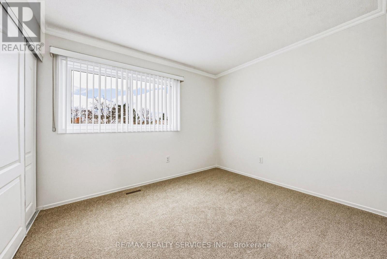 4 Mount Forest Drive, Brampton, Ontario  L6Z 1B7 - Photo 18 - W13029080