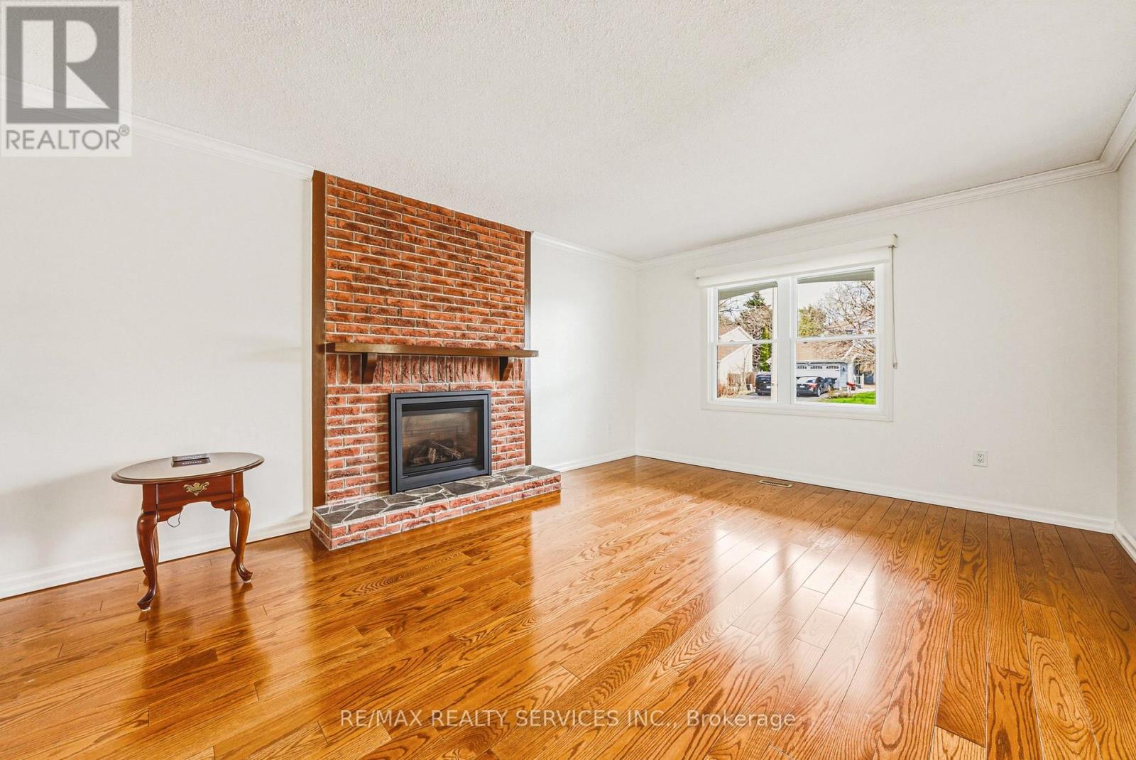 4 Mount Forest Drive, Brampton, Ontario  L6Z 1B7 - Photo 9 - W13029080