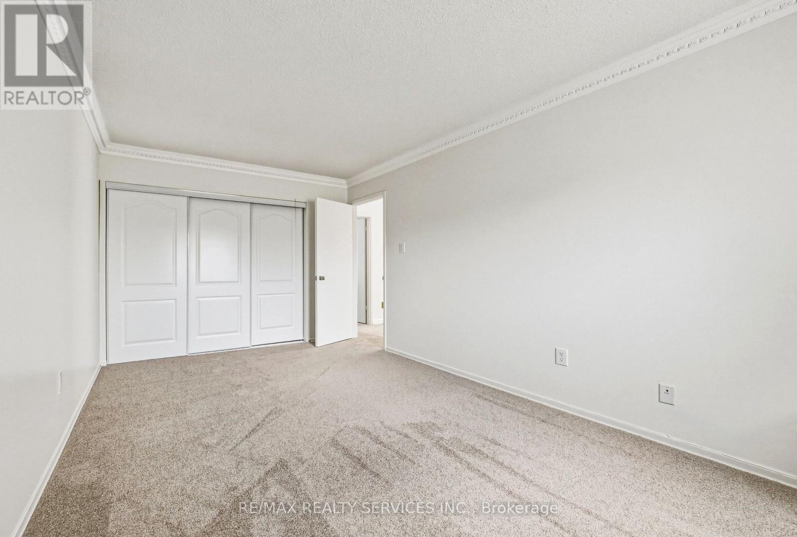 4 Mount Forest Drive, Brampton, Ontario  L6Z 1B7 - Photo 17 - W13029080