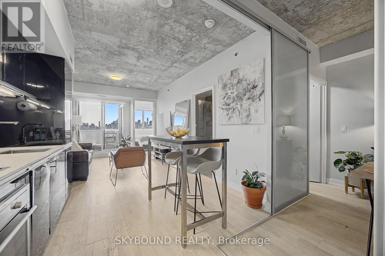 1023 - 20 Minowan Miikan Lane, Toronto, Ontario  M6J 0E5 - Photo 8 - C13029728