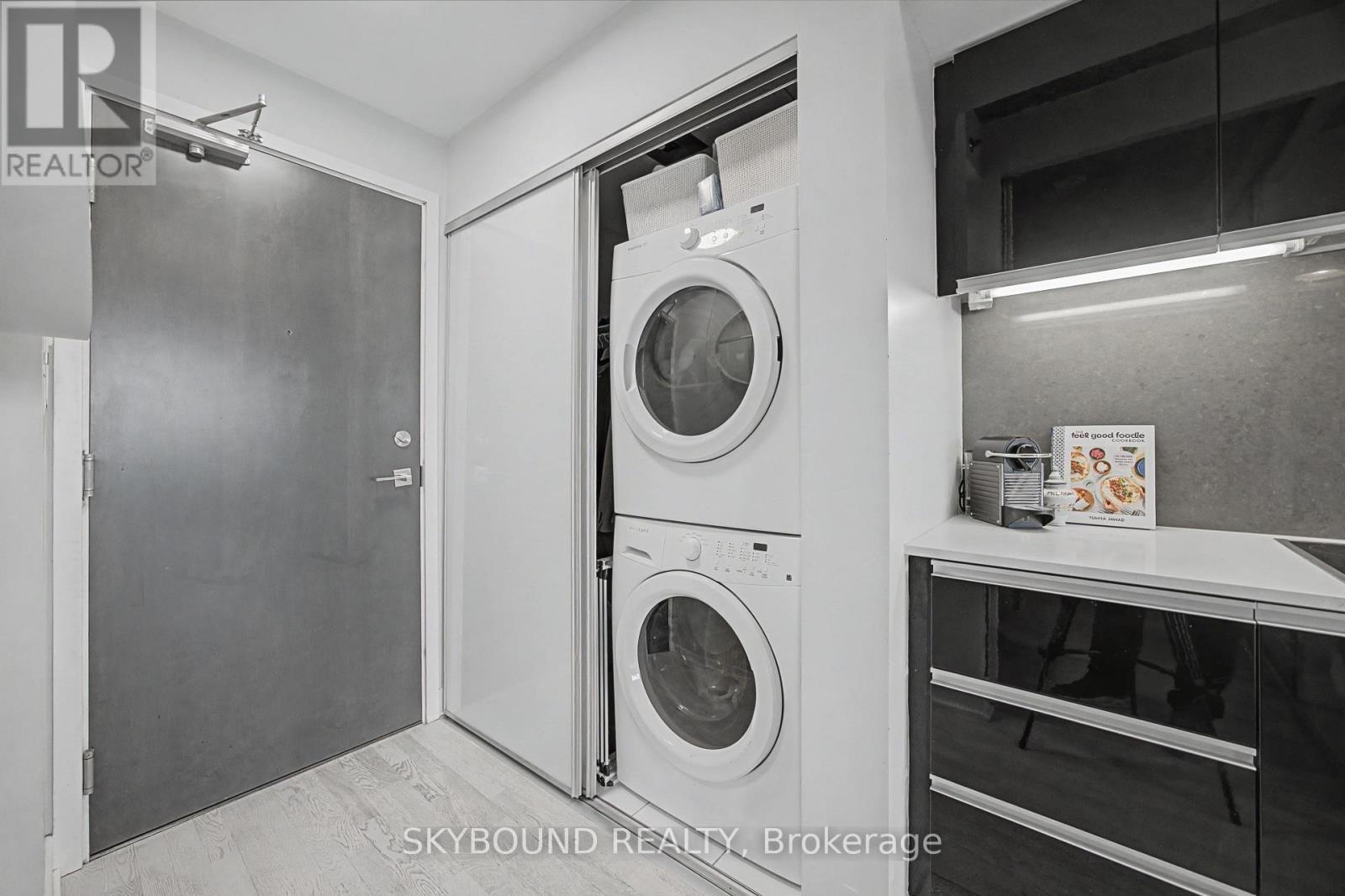 1023 - 20 Minowan Miikan Lane, Toronto, Ontario  M6J 0E5 - Photo 9 - C13029728