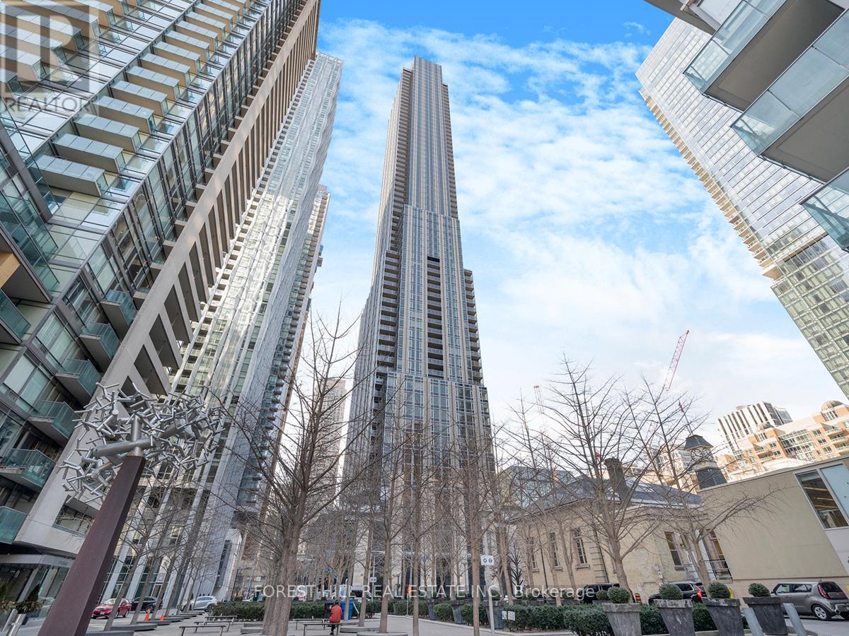 2403 - 11 YORKVILLE AVENUE, Toronto, Ontario