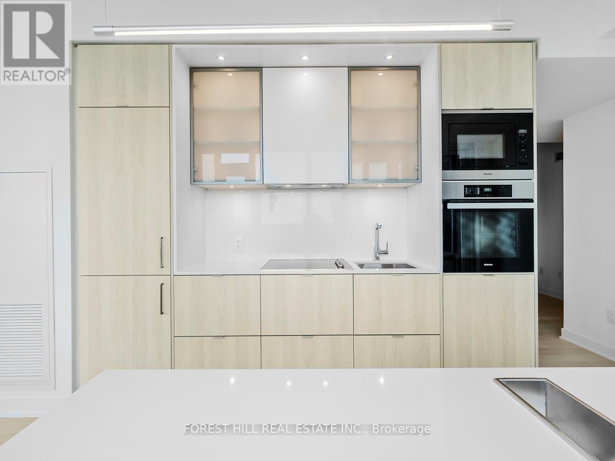 2403 - 11 Yorkville Avenue, Toronto, Ontario  M4W 1L2 - Photo 12 - C13029772