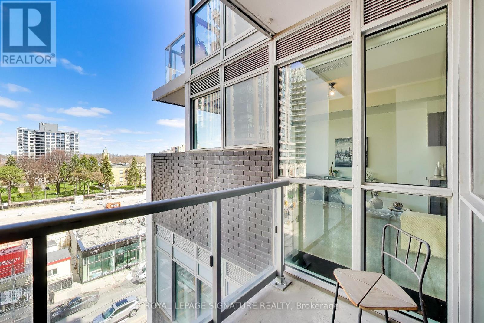 501 - 501 St Clair Avenue W, Toronto, Ontario  M5P 0A2 - Photo 17 - C13029922