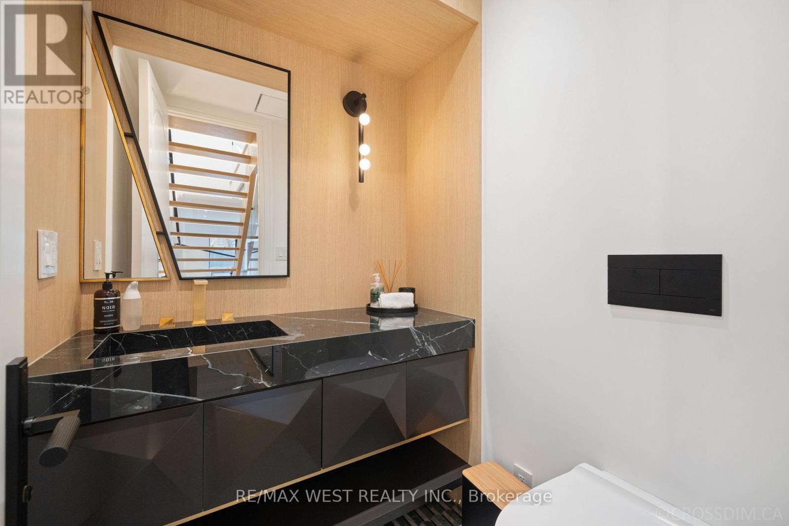 238 Melrose Avenue N, Toronto, Ontario  M5M 1Z1 - Photo 13 - C13029986