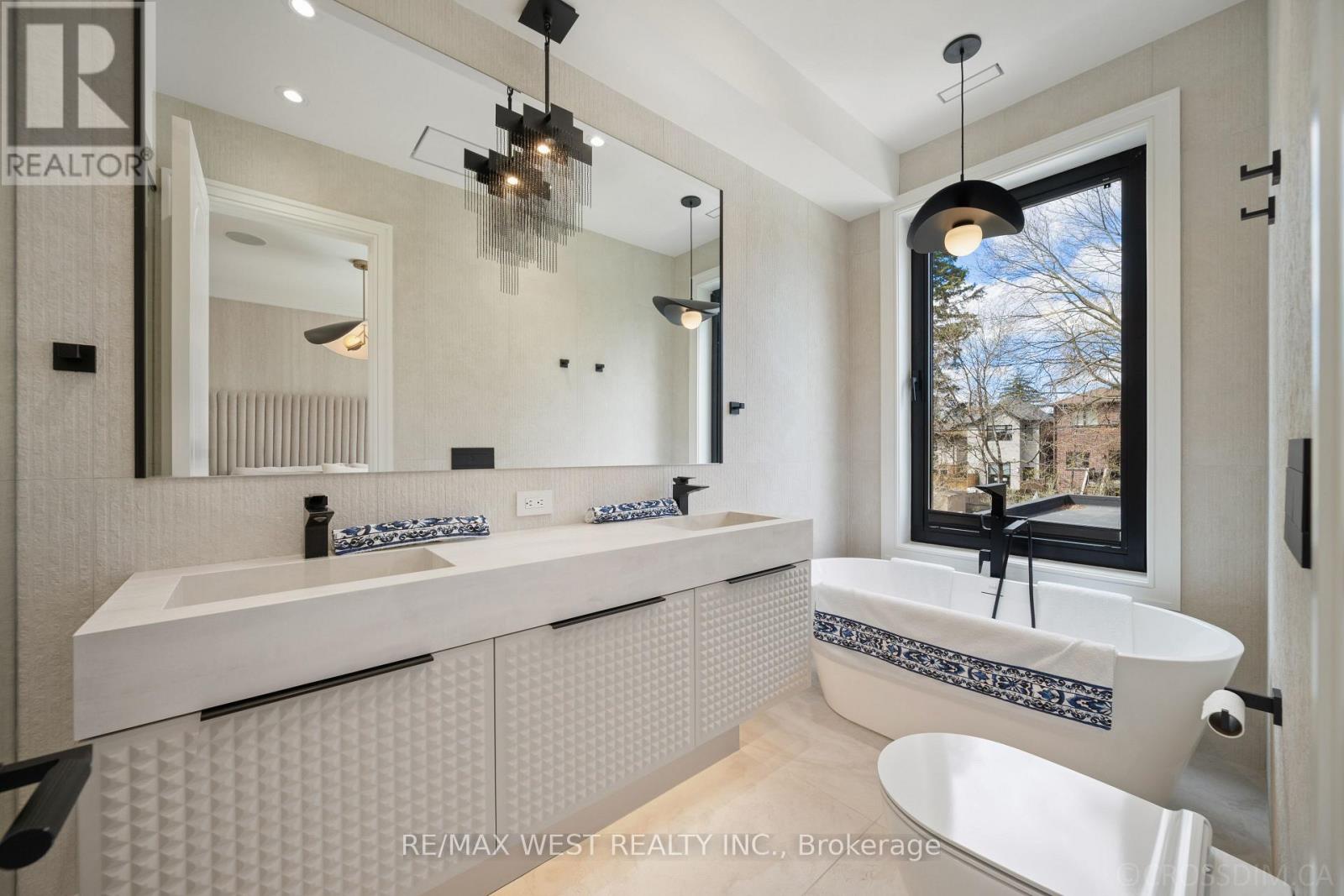 238 Melrose Avenue N, Toronto, Ontario  M5M 1Z1 - Photo 19 - C13029986