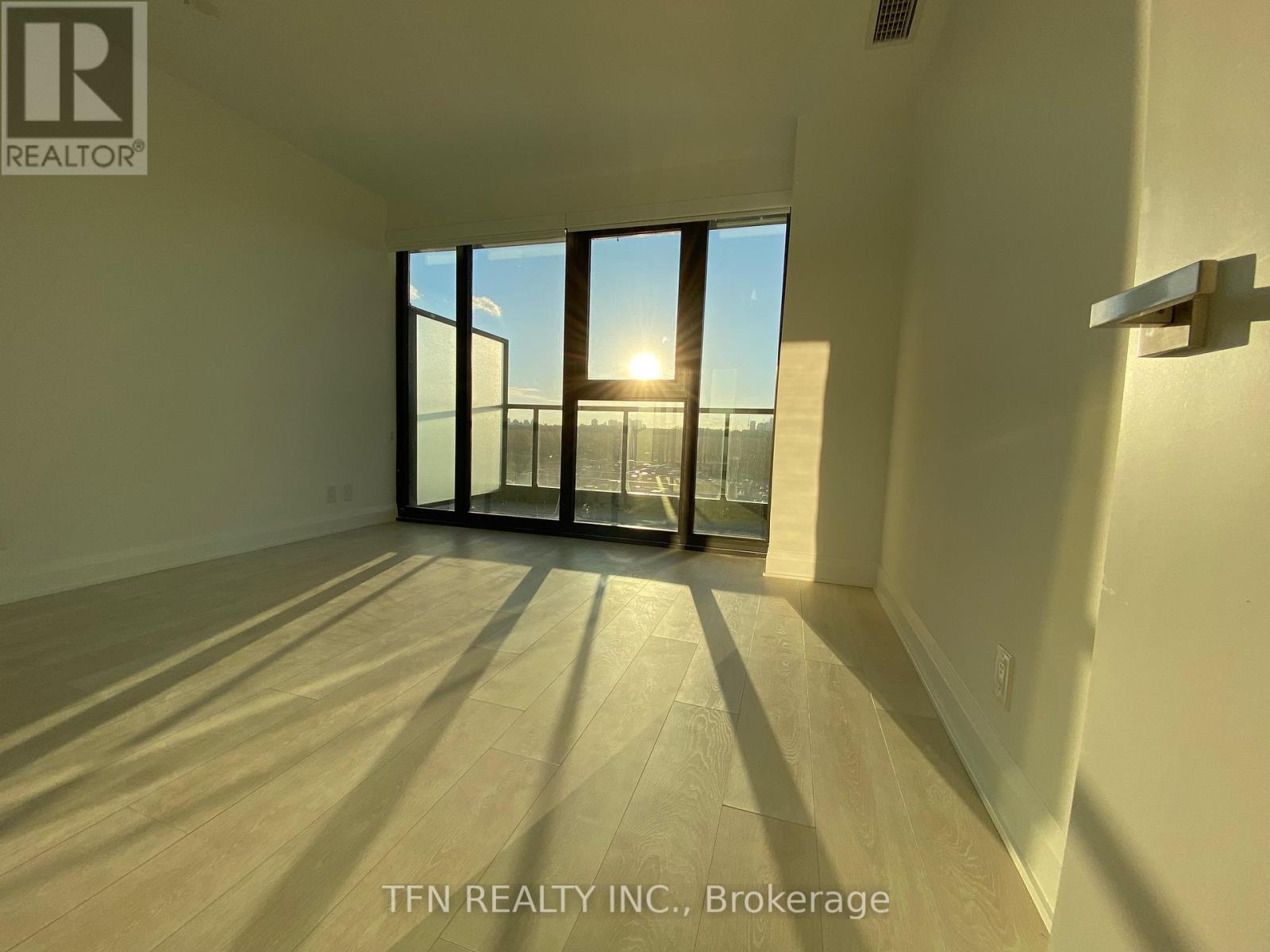 802 - 33 Frederick Todd Way N, Toronto, Ontario  M4G 0C9 - Photo 3 - C13030012