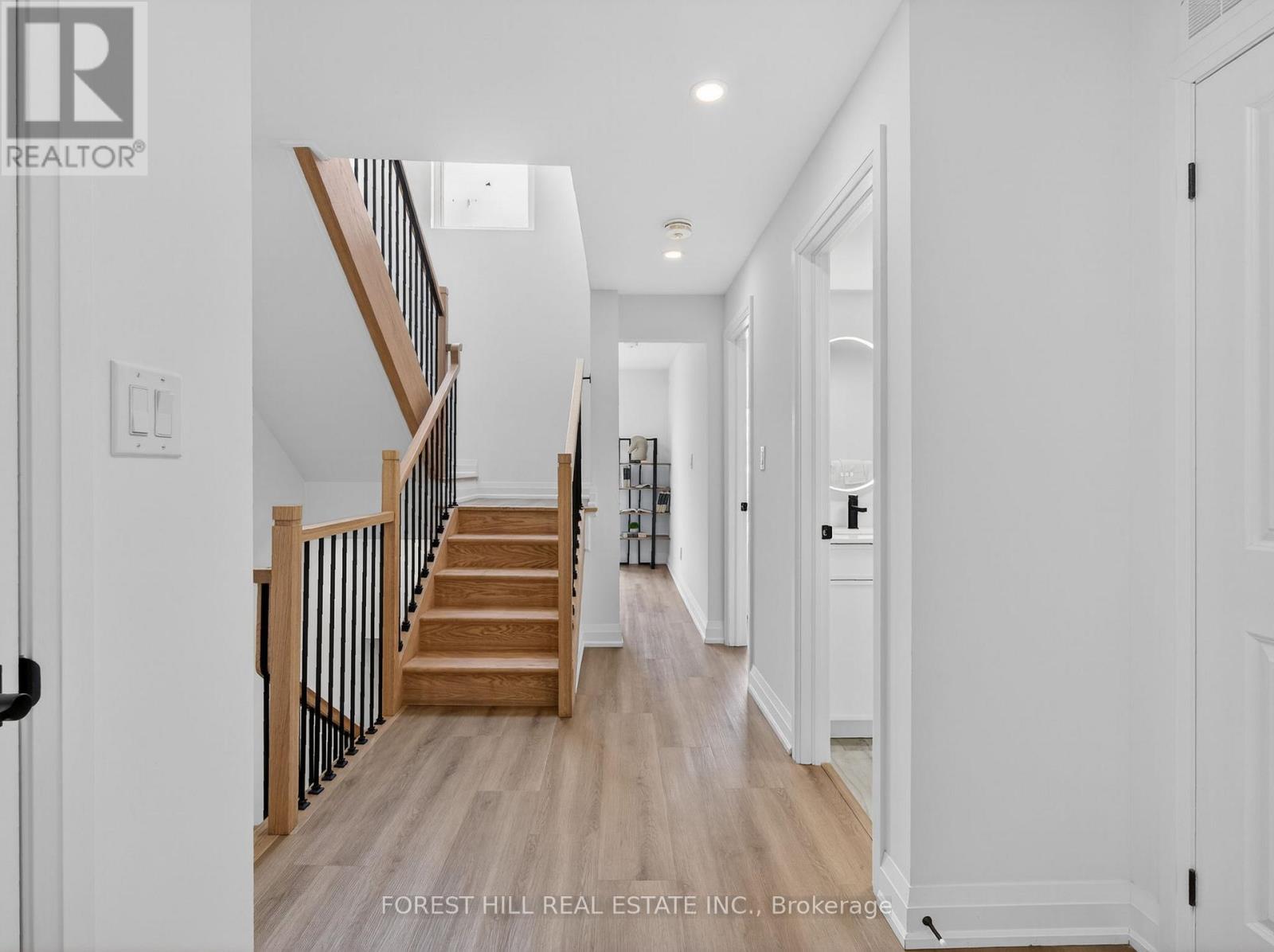 B - 5 Hopperton Drive, Toronto, Ontario  M2L 2S5 - Photo 28 - C13030030