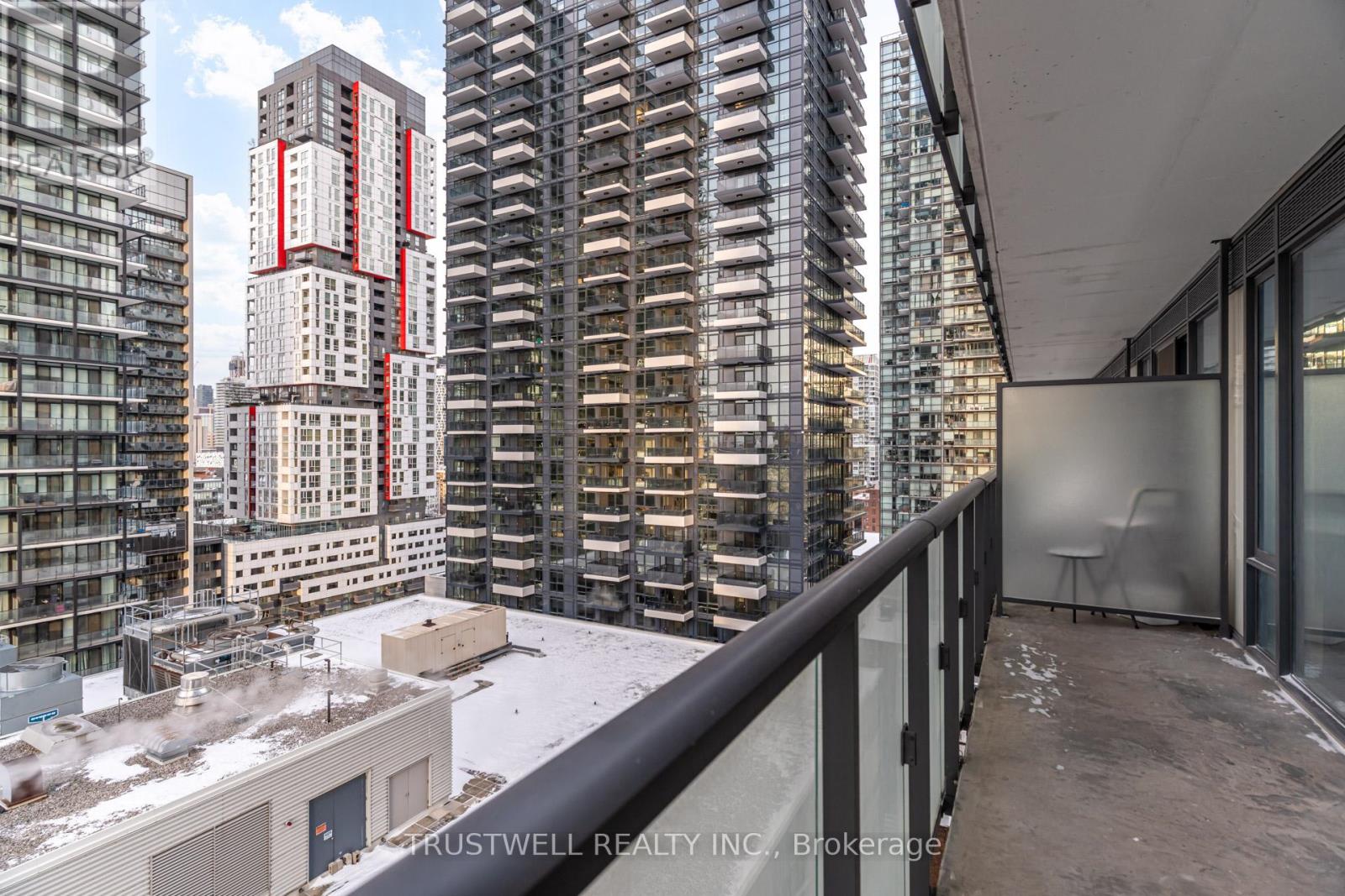 1601 - 101 Peter Street, Toronto, Ontario  M5V 0G6 - Photo 11 - C13030036