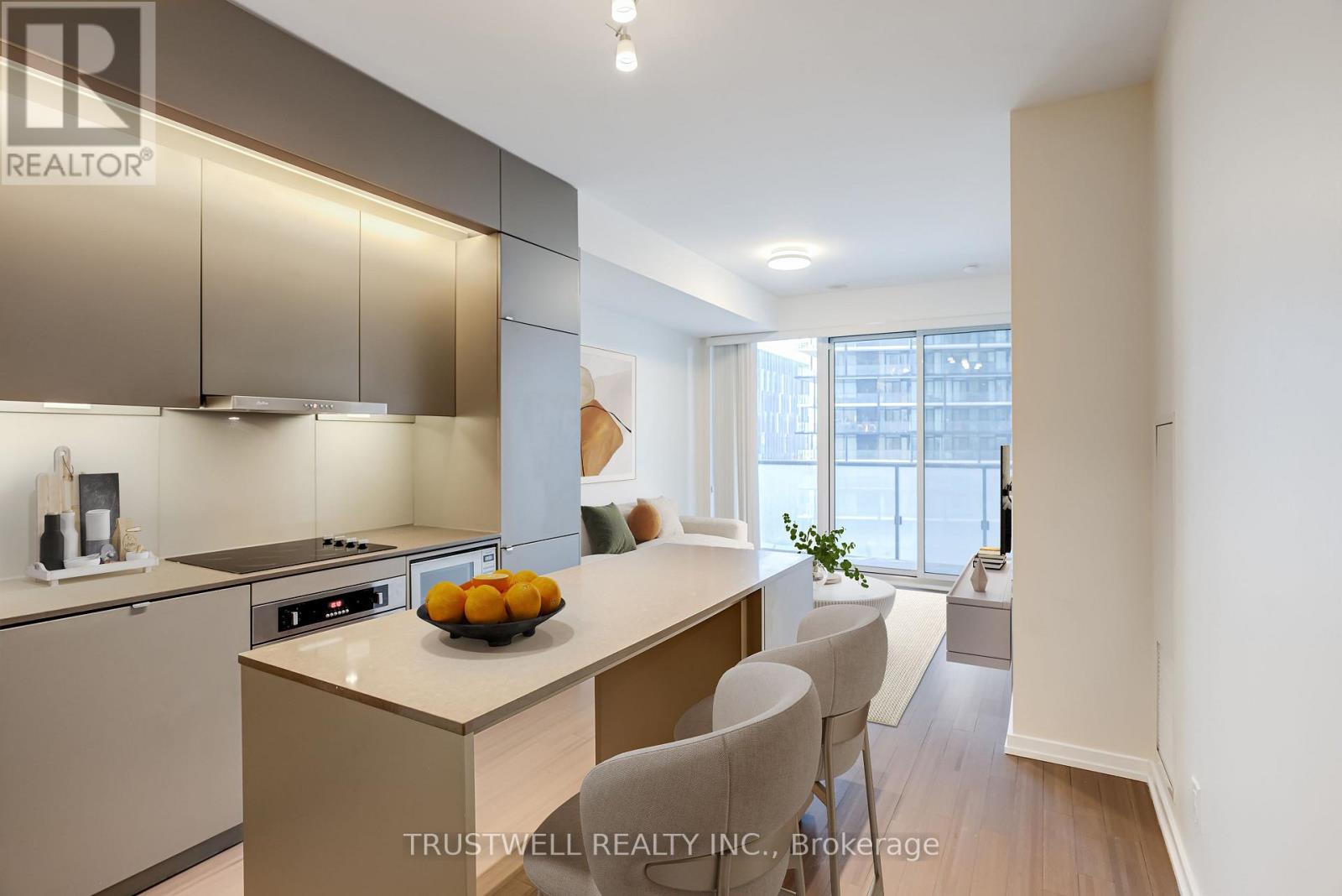 1601 - 101 Peter Street, Toronto, Ontario  M5V 0G6 - Photo 2 - C13030036