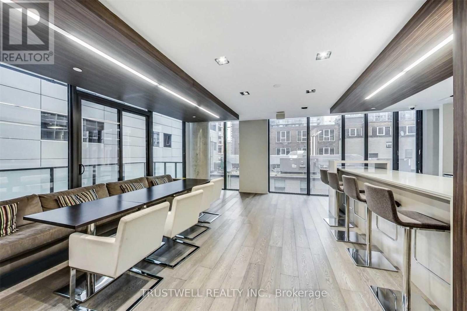 1601 - 101 Peter Street, Toronto, Ontario  M5V 0G6 - Photo 24 - C13030036