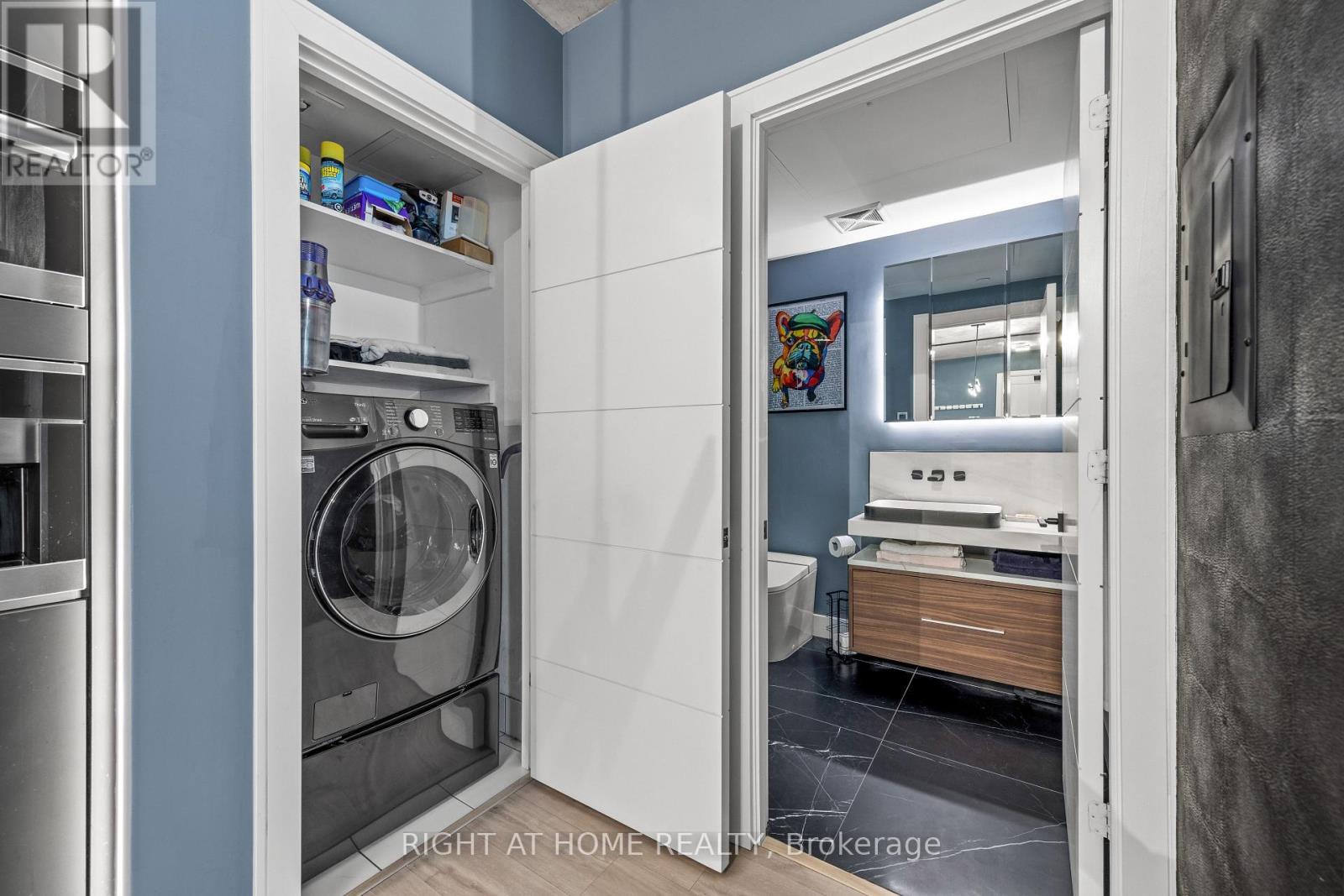 1401 - 88 Blue Jays Way, Toronto, Ontario  M5V 0L7 - Photo 30 - C13030062