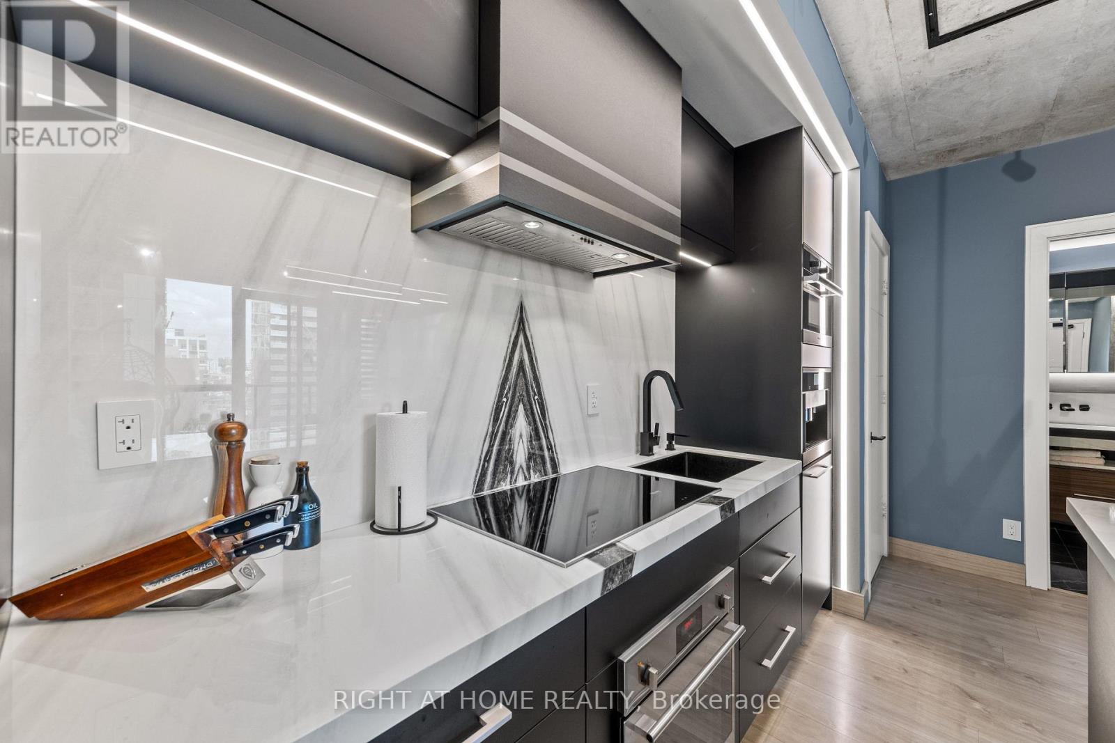 1401 - 88 Blue Jays Way, Toronto, Ontario  M5V 0L7 - Photo 8 - C13030062