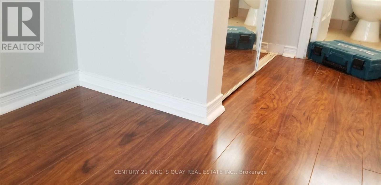 500 - 28 Pemberton Avenue, Toronto, Ontario  M2M 4L1 - Photo 3 - C13030096