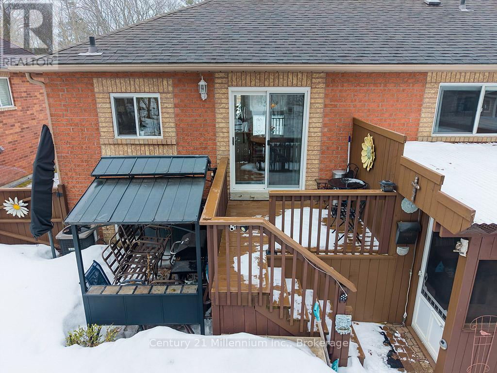 15 Brillinger Drive, Wasaga Beach, Ontario  L9Z 1L4 - Photo 27 - S12906094