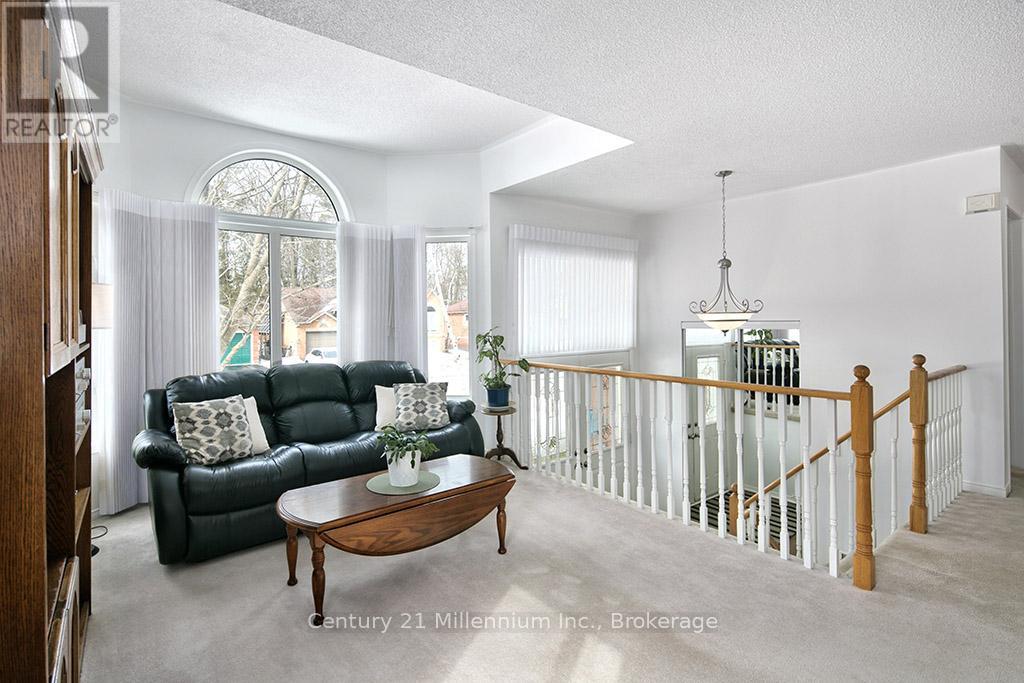 15 Brillinger Drive, Wasaga Beach, Ontario  L9Z 1L4 - Photo 7 - S12906094