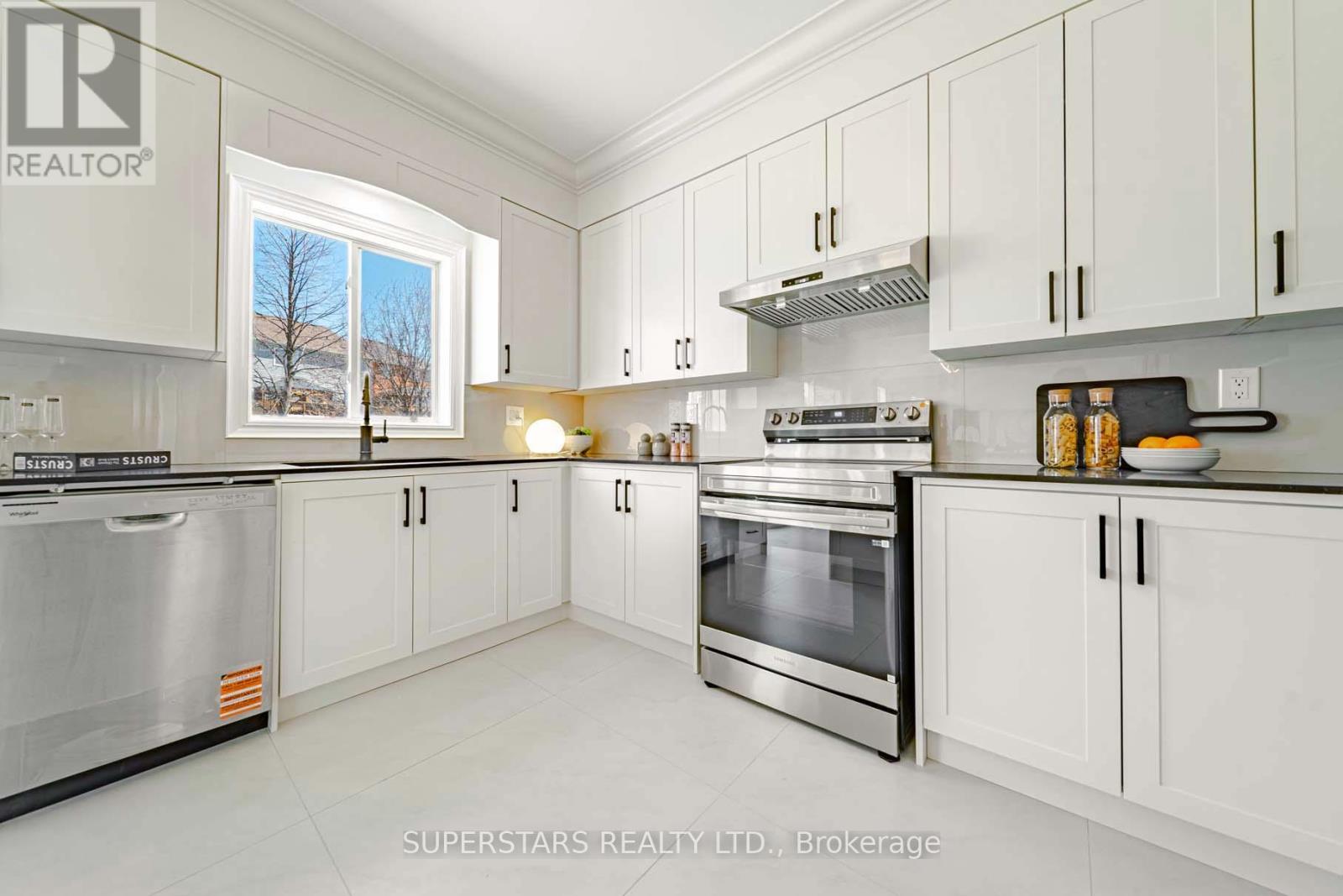 1649 Ballantrae Drive, Oshawa, Ontario  L1K 0A8 - Photo 13 - E13029726