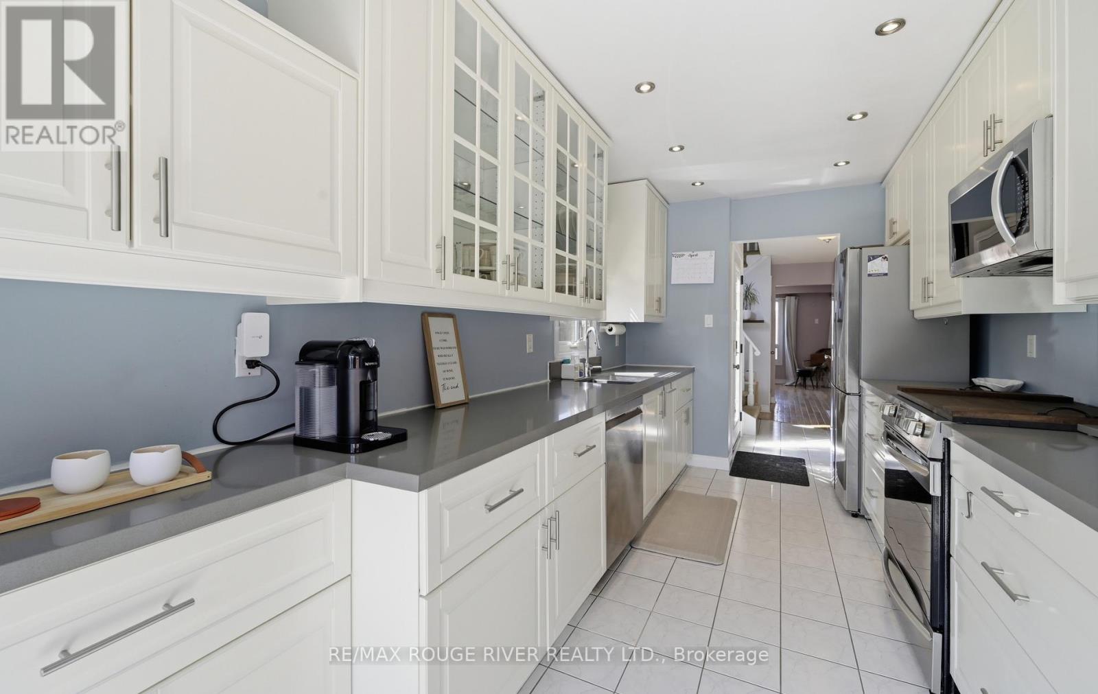 579 Cobblehill Drive, Oshawa, Ontario  L1K 1Y6 - Photo 6 - E13029810