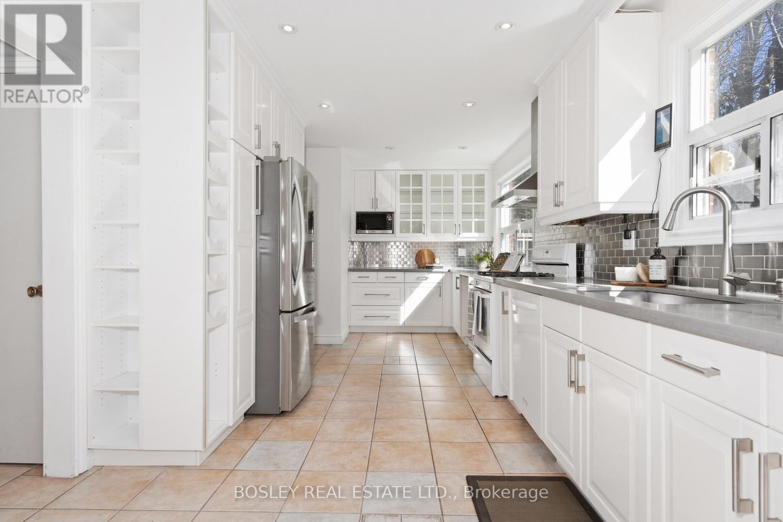 21 Bridlewood Boulevard, Toronto, Ontario  M1T 1P3 - Photo 10 - E13029898