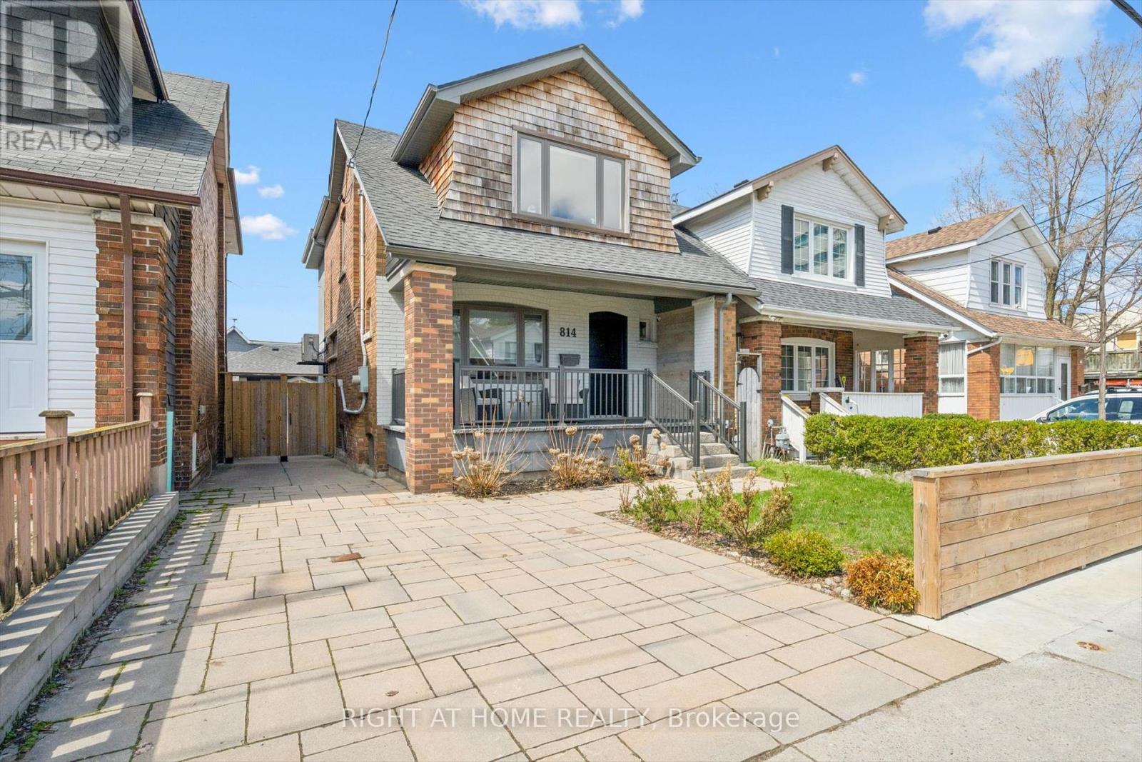 814 Coxwell Avenue, Toronto, Ontario  M4C 3E6 - Photo 2 - E13029938
