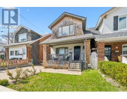 814 COXWELL AVENUE, Toronto, Ontario