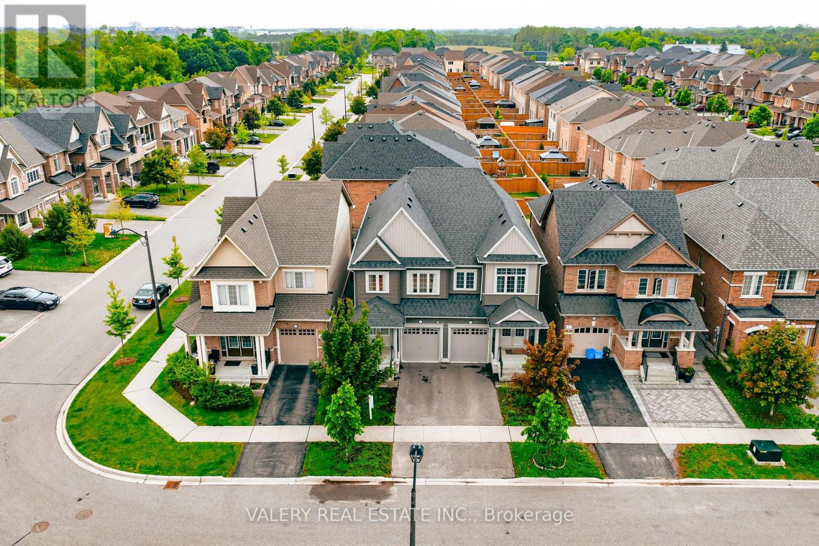 2442 EQUESTRIAN CRESCENT, Oshawa, Ontario