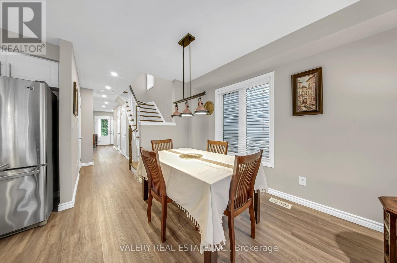 2442 Equestrian Crescent, Oshawa, Ontario  L1L 0L7 - Photo 11 - E13030014