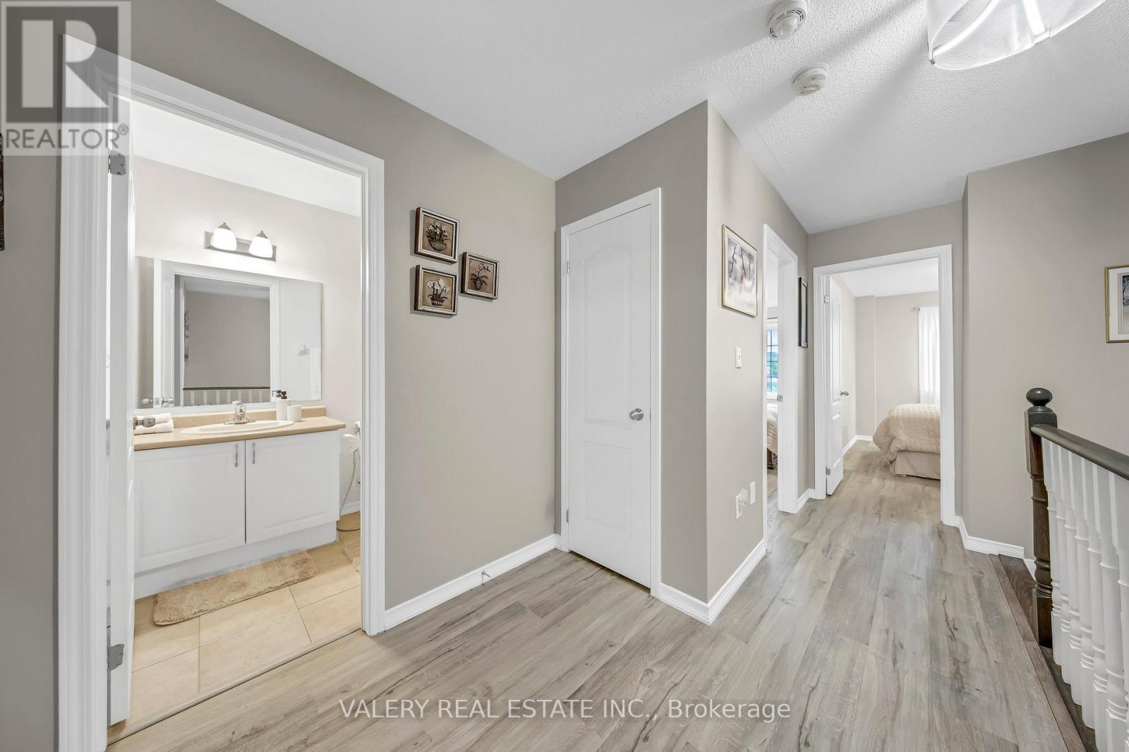 2442 Equestrian Crescent, Oshawa, Ontario  L1L 0L7 - Photo 15 - E13030014