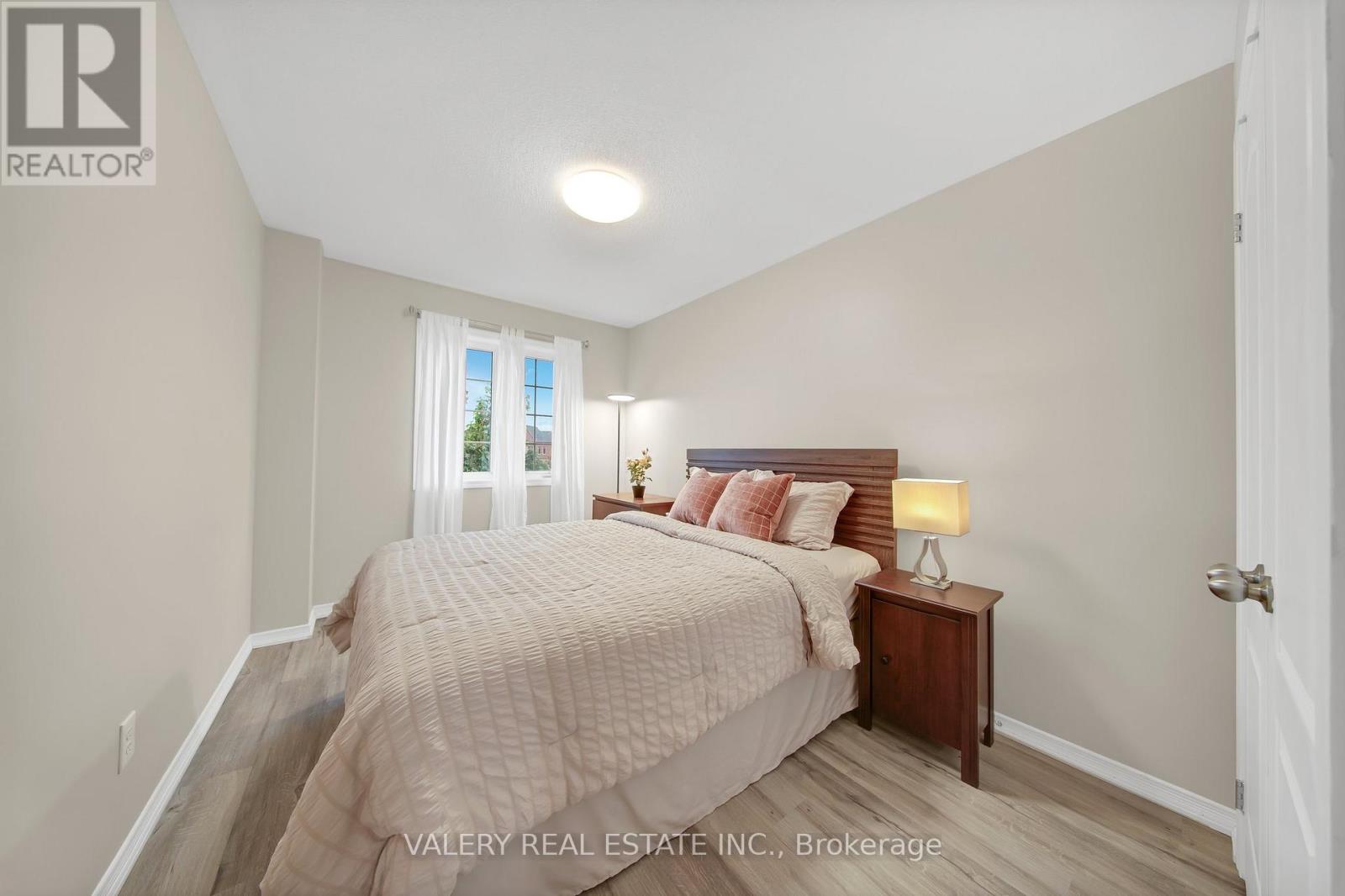 2442 Equestrian Crescent, Oshawa, Ontario  L1L 0L7 - Photo 19 - E13030014