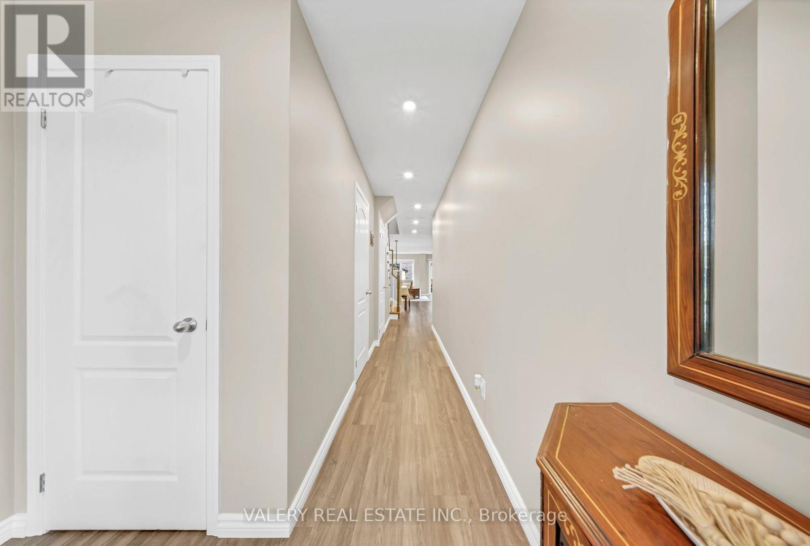 2442 Equestrian Crescent, Oshawa, Ontario  L1L 0L7 - Photo 3 - E13030014