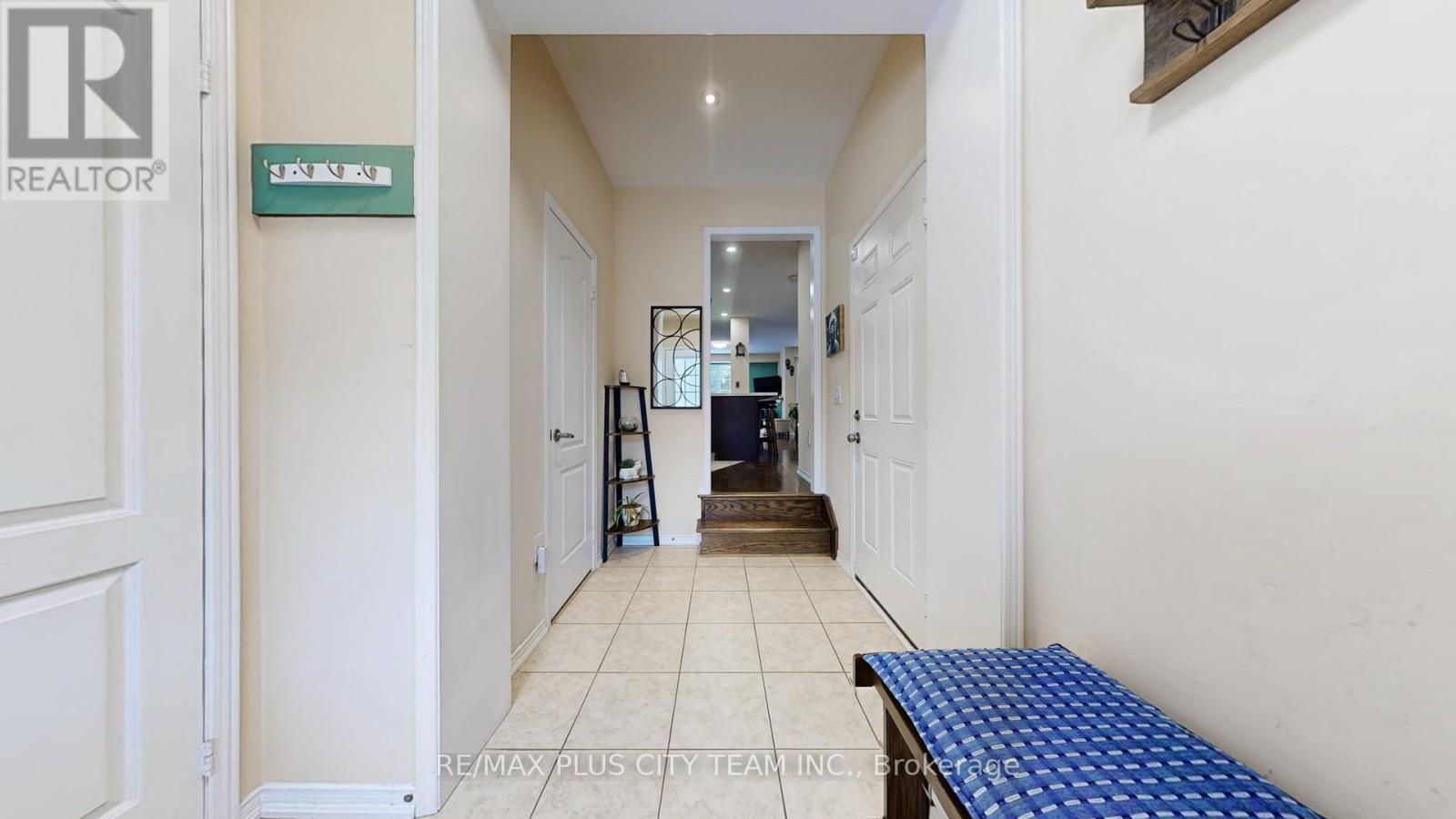 16 Edison Way, Whitby, Ontario  L1R 0M3 - Photo 20 - E13030064