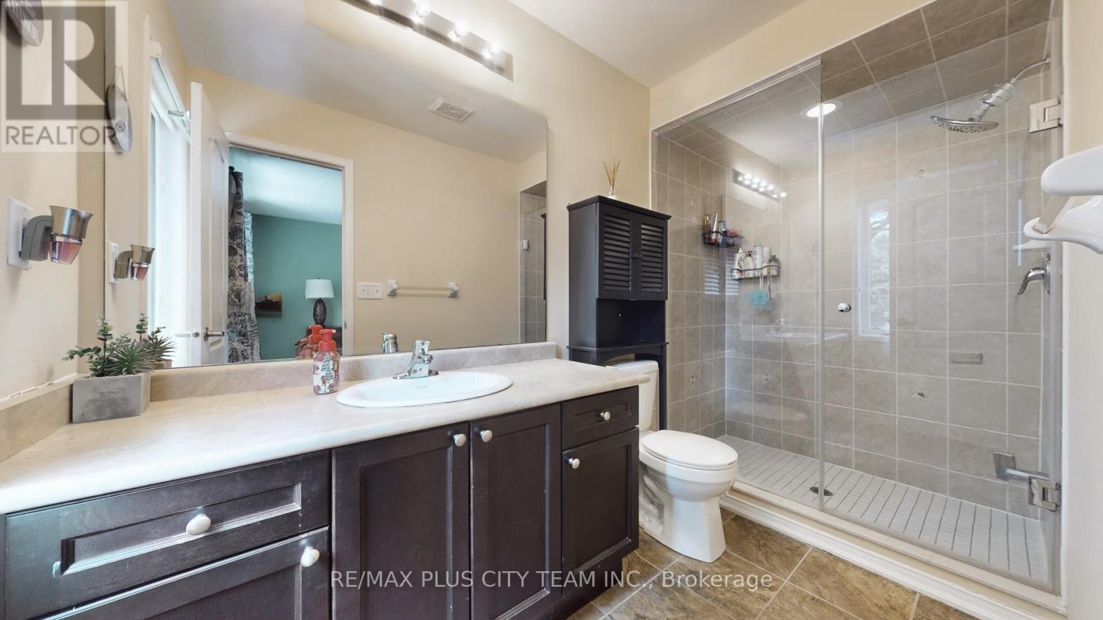 16 Edison Way, Whitby, Ontario  L1R 0M3 - Photo 28 - E13030064