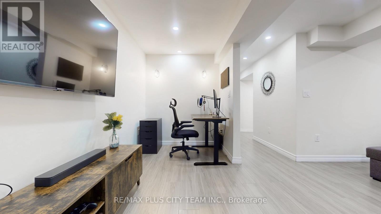 16 Edison Way, Whitby, Ontario  L1R 0M3 - Photo 37 - E13030064