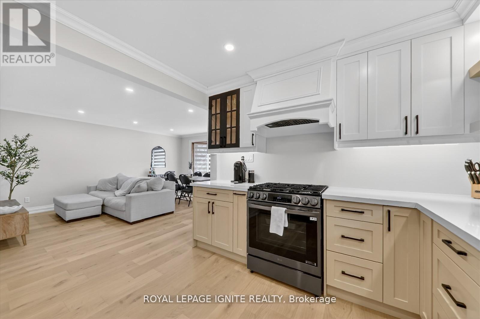 54 Bobmar Road, Toronto, Ontario  M1C 1C9 - Photo 11 - E13030070