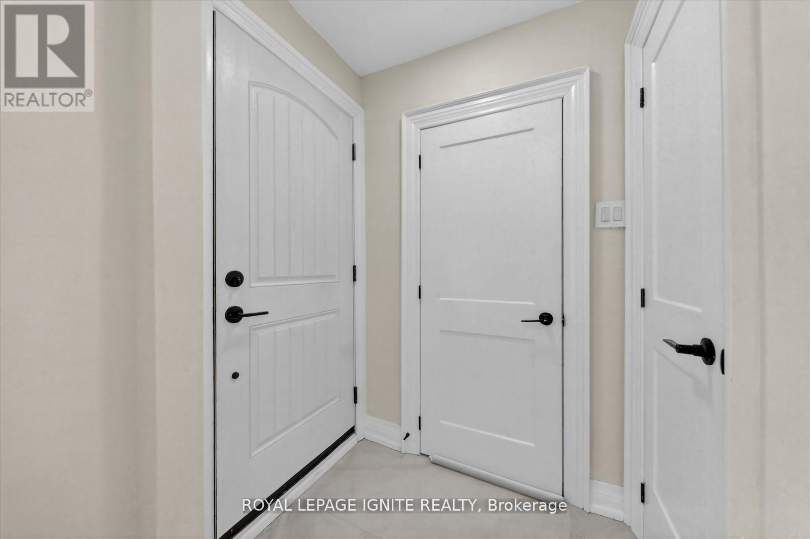 54 Bobmar Road, Toronto, Ontario  M1C 1C9 - Photo 5 - E13030070