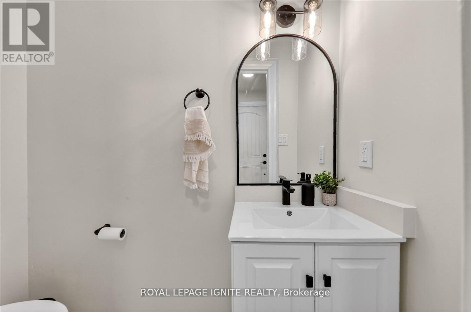 54 Bobmar Road, Toronto, Ontario  M1C 1C9 - Photo 6 - E13030070