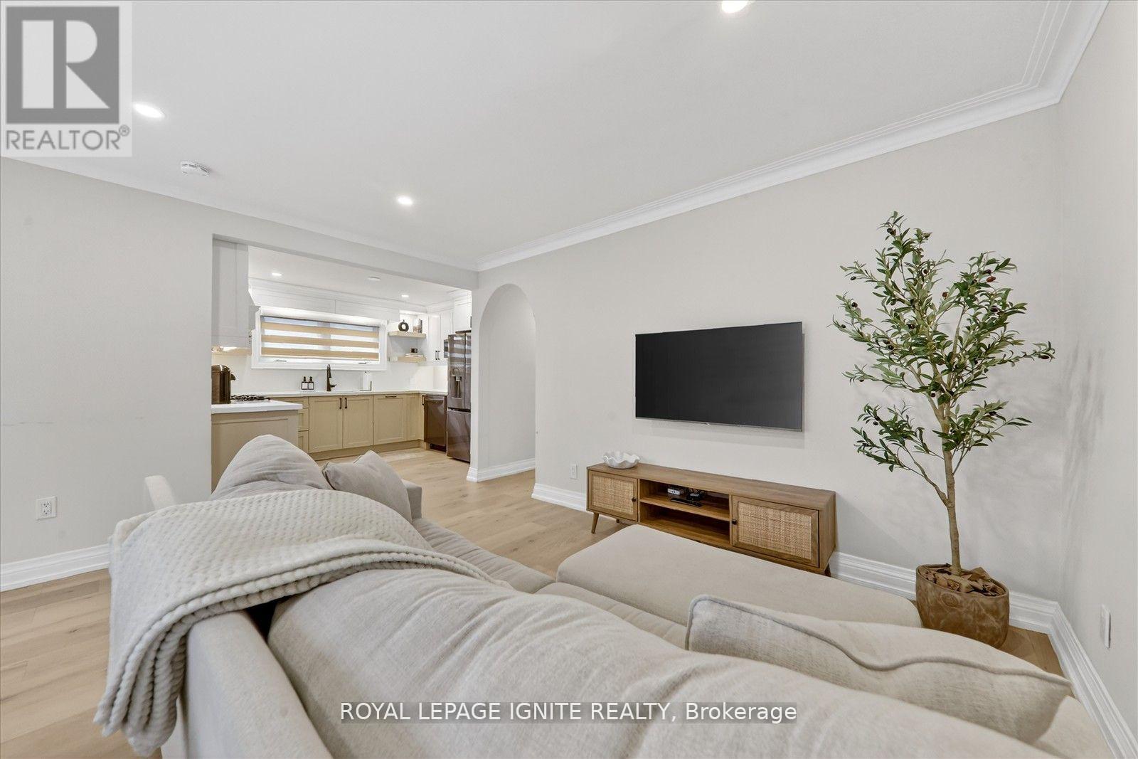 54 Bobmar Road, Toronto, Ontario  M1C 1C9 - Photo 8 - E13030070