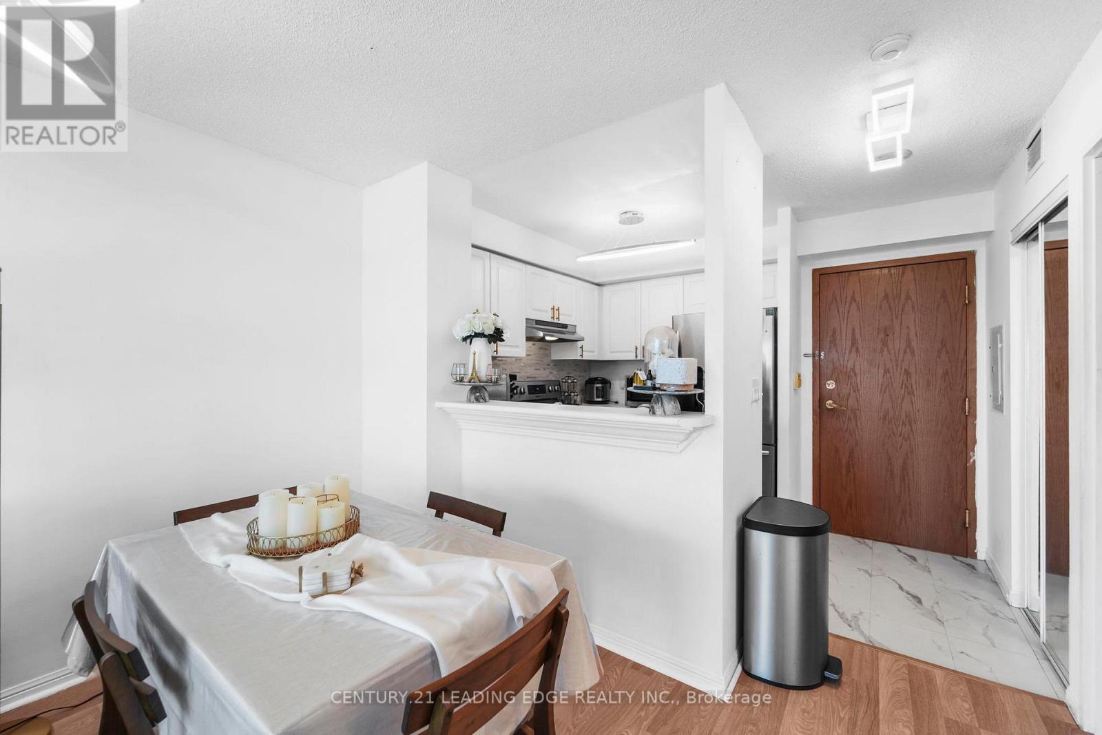 1609 - 11 Lee Centre Drive, Toronto, Ontario  M1H 3J5 - Photo 5 - E13030108