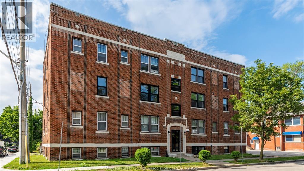 74 ELLIS STREET West Unit# 12, windsor, Ontario