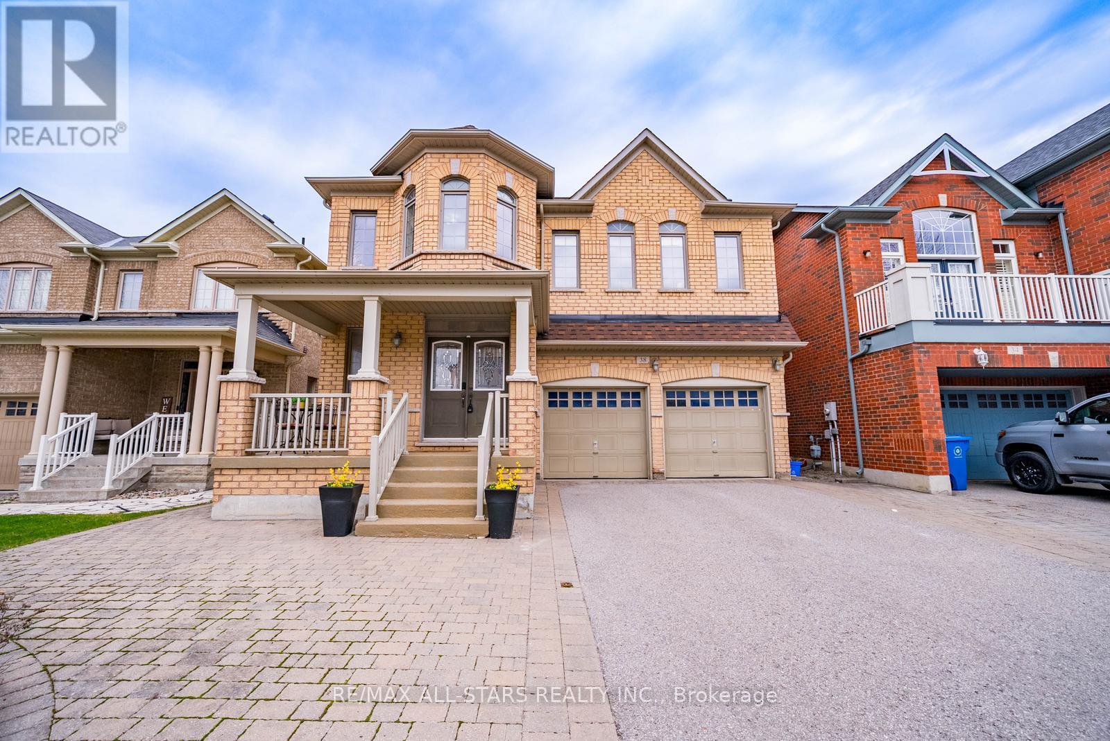 38 SUGARDALE STREET, Whitchurch-Stouffville, Ontario