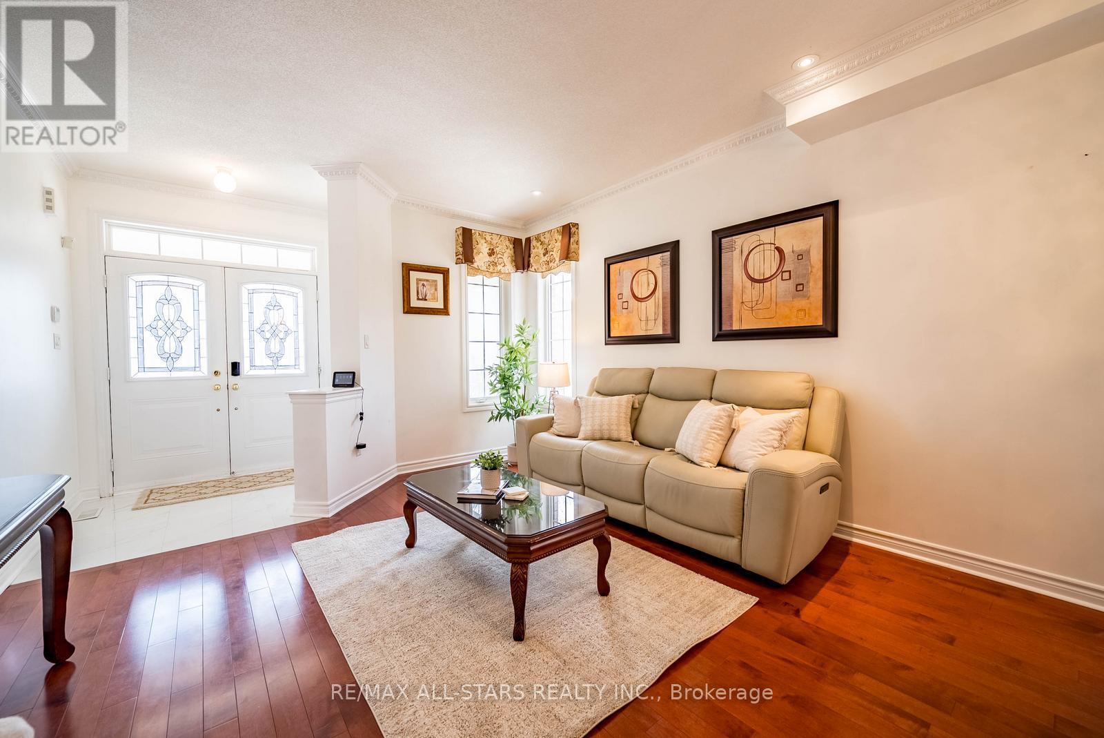 38 Sugardale Street, Whitchurch-Stouffville, Ontario  L4A 0B7 - Photo 11 - N13029900