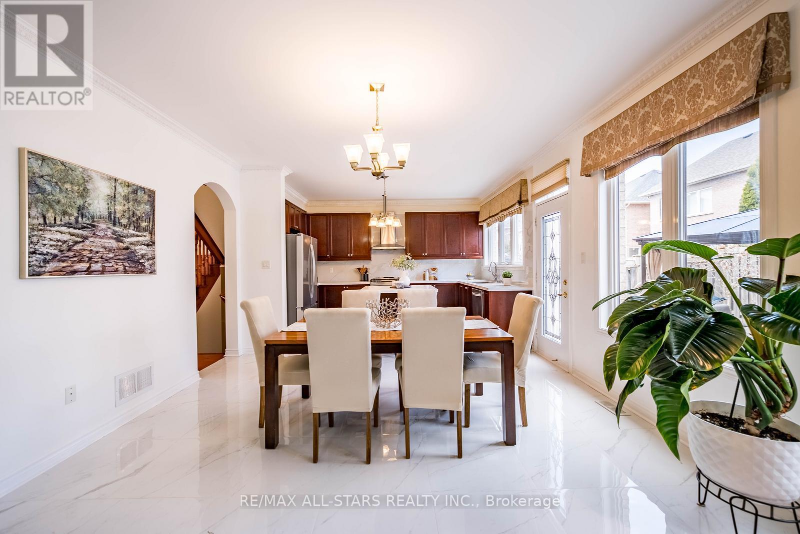 38 Sugardale Street, Whitchurch-Stouffville, Ontario  L4A 0B7 - Photo 23 - N13029900